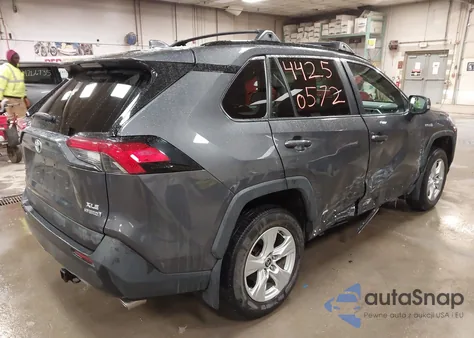 2021 Toyota Rav4 Hybrid Xle z USA, uszkodzony, nr VIN 2T3R6RFV5MW010523